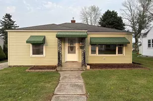 1413 N 6th St, Manitowoc, WI 54220 - Photo 1