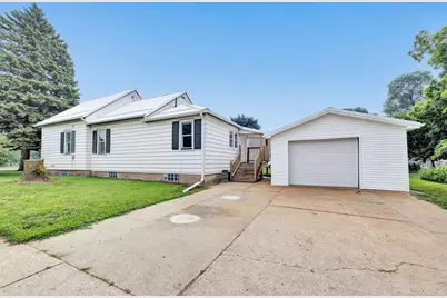 921 Velp Avenue, Green Bay, WI 54303 - Photo 1