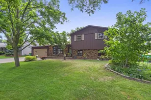 2620 Mary Jo Ct, Green Bay, WI 54311 - Photo 1