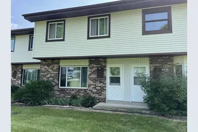 864 Kings Court, Fond du Lac, WI 54935 - Photo 1