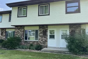 864 Kings Ct, Fond du Lac, WI 54935 - Photo 1