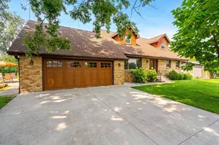 54 Welle Dr, Oshkosh, WI 54902 - Photo 1