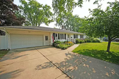 621 Craig Avenue, Green Bay, WI 54301 - Photo 1