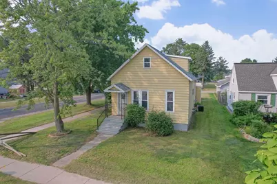 638 Elizabeth Avenue, Marinette, WI 54143 - Photo 1