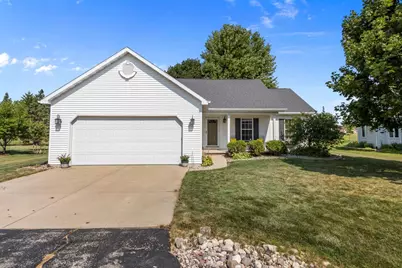 3125 N Sunridge Drive, Appleton, WI 54914 - Photo 1