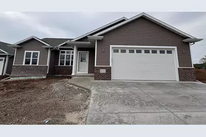 W6527 Breezy Way, Appleton, WI 54915 - Photo 1