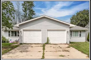 1124 Woodland Dr, Menasha, WI 54952 - Photo 1