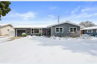 183 Plummer Court, Neenah, WI 54956 - Photo 1