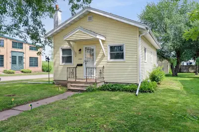 1334 Eastman Street, Oshkosh, WI 54901 - Photo 1
