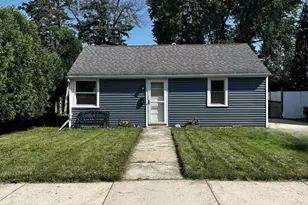 367 15th St, Fond du Lac, WI 54935 - Photo 1