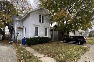 724 Jackson St, Oshkosh, WI 54901 - Photo 1
