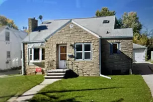826 Racine St, Menasha, WI 54956 - Photo 1