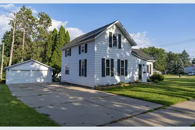 1210 S Pearl Street, New London, WI 54961 - Photo 1