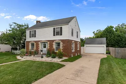 1521 S Memorial Drive, Appleton, WI 54915 - Photo 1