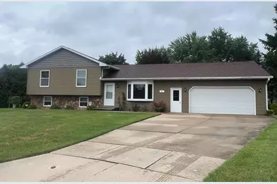 9 Marigold Court, Appleton, WI 54914 - Photo 1