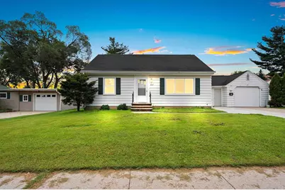 564 Peters Street, Green Bay, WI 54302 - Photo 1
