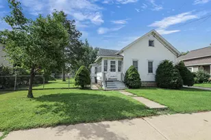 921 W 9th Ave, Oshkosh, WI 54902 - Photo 1