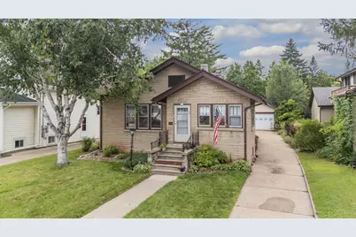 935 Monroe Street, Oshkosh, WI 54901 - Photo 1