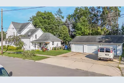 221 W 4th Street, Kaukauna, WI 54130 - Photo 1