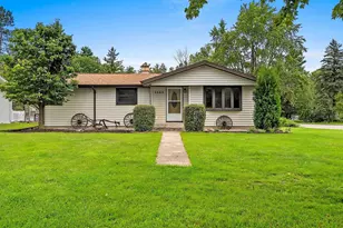 2506 Shade Tree Ln, Green Bay, WI 54313 - Photo 1