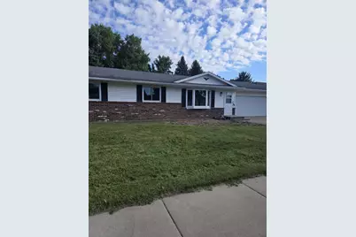 1130 Farmington Avenue, Oshkosh, WI 54901 - Photo 1