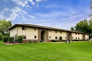 1735 Maricopa Dr, Oshkosh, WI 54904 - Photo 1