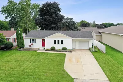 213 Colle Street, Luxemburg, WI 54217 - Photo 1