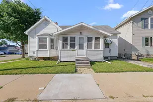356 W 9th Ave, Oshkosh, WI 54902 - Photo 1