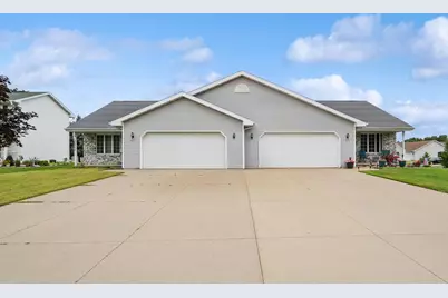 1670 W Roselawn Drive, Appleton, WI 54914 - Photo 1
