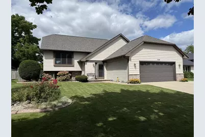 1120 Park Ridge Avenue, Oshkosh, WI 54901 - Photo 1