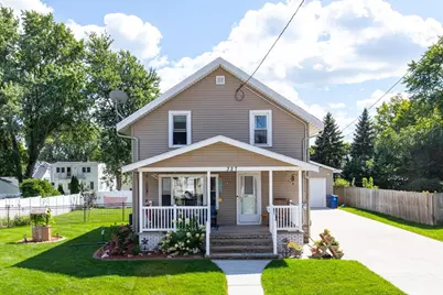 327 W McKinley Avenue, Little Chute, WI 54140 - Photo 1