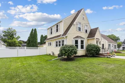 1517 W Franklin Street, Appleton, WI 54914 - Photo 1