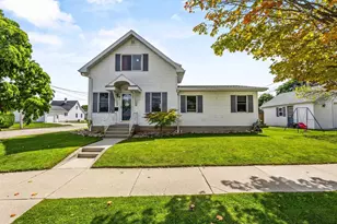 1903 Fairmont St, Manitowoc, WI 54220 - Photo 1