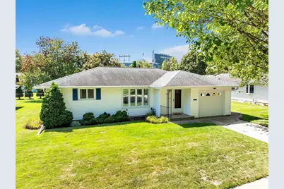 1221 Kenwood Street, Green Bay, WI 54304 - Photo 1