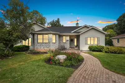 2540 W Palisades Drive, Appleton, WI 54915 - Photo 1