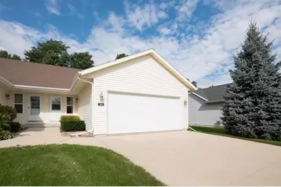106 Country Circle, Fond du Lac, WI 54935 - Photo 1