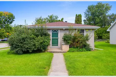 801 Gallagher Street, Green Bay, WI 54303 - Photo 1