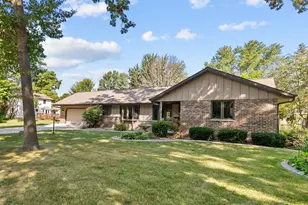 2853 Sleepy Hollow Dr, Green Bay, WI 54311 - Photo 1