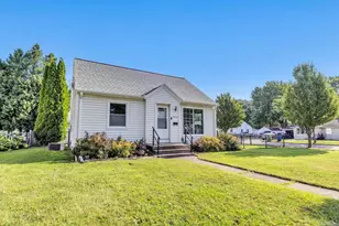 1212 9th St, Green Bay, WI 54304 - Photo 1