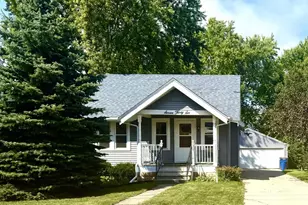 736 4th St, Menasha, WI 54952 - Photo 1