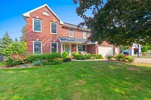 2835 E Pennwood Cir, Green Bay, WI 54301 - Photo 1