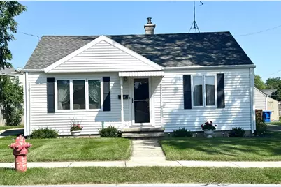 718 Roosevelt Street, Menasha, WI 54952 - Photo 1