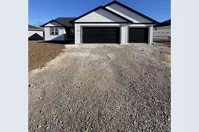 1236 Putnam Drive, Pulaski, WI 54162 - Photo 1