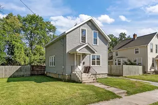 752 Woodland Ave, Oshkosh, WI 54901 - Photo 1