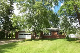 620 Lida Ln, Green Bay, WI 54304 - Photo 1