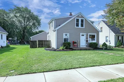 421 W 10th Street, Kaukauna, WI 54130 - Photo 1