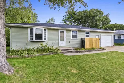 1110 Roscoe Street, Green Bay, WI 54304 - Photo 1