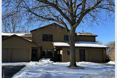 985 Babcock Street #7, Neenah, WI 54956 - Photo 1