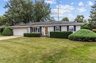 132 Oak Ct, Berlin, WI 54923 - Photo 1