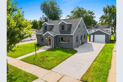 401 E 15th Street, Kaukauna, WI 54130 - Photo 1